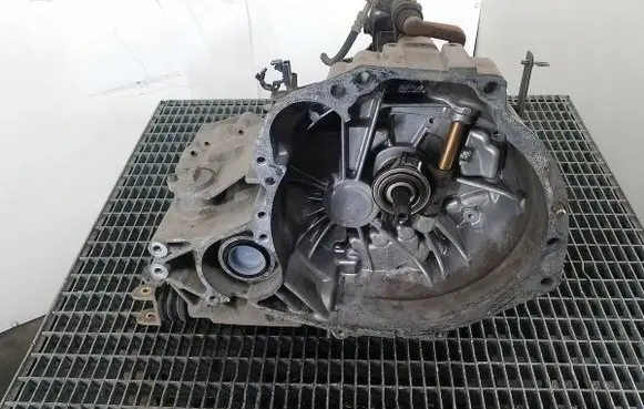 Nissan Primera Manual 5 speed gearbox 