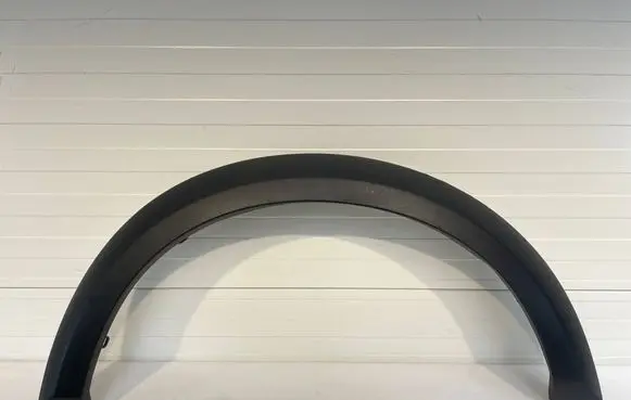 Land Rover Discovery 3 - LR3 Front arch trim DFJ000022