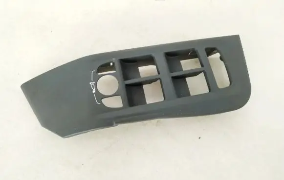 Jaguar I-Pace Front door window switch trim 2125256x 2125261xw77302