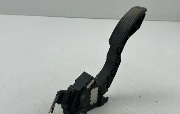 Toyota Corolla E140 E150 Accelerator throttle pedal 7811002011 51936855951