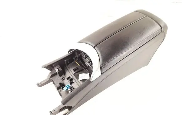 Mercedes-Benz C W205 Armrest 2056800850 2056801205