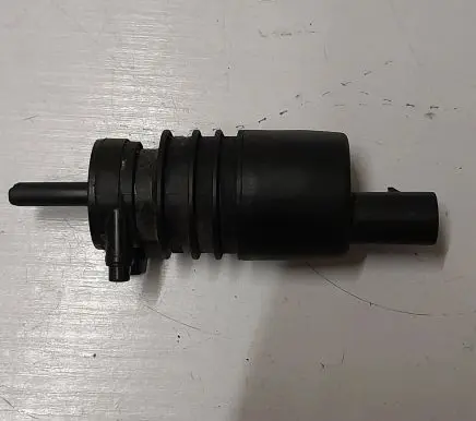Audi A6 S6 C5 4B Windscreen/windshield washer pump