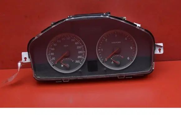 Volvo V50 Speedometer (instrument cluster) 30710071