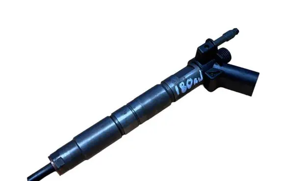 BMW 5 F10 F11 Fuel injector 7805428 0445116024
