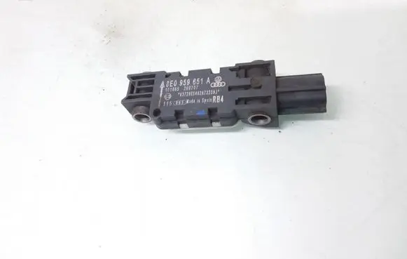 Audi A4 S4 B7 8E 8H Airbag deployment crash/impact sensor 8E0959651A