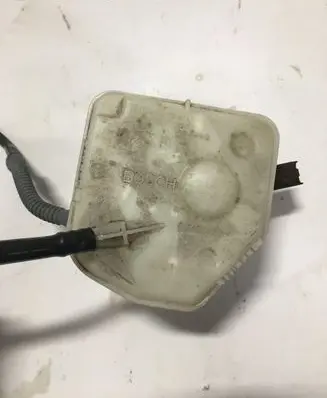 Citroen C4 II Brake fluid reservoir 