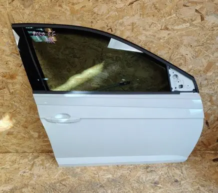 Volkswagen Polo VI Front door 