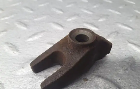 Chrysler Voyager Fuel Injector clamp holder
