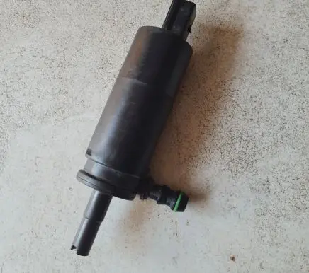 Volkswagen PASSAT CC Headlight washer pump 3B7955681