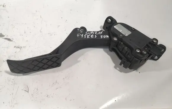 Volkswagen Transporter - Caravelle T5 Accelerator throttle pedal 74091801