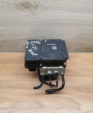 Volvo V70 ABS Pump 31261142 10092604043 10061336081