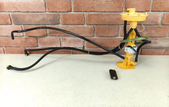 BMW X5 E70 Fuel level sensor 7164316