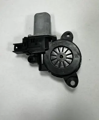 Mazda 3 III Rear door window regulator motor BHN95858X