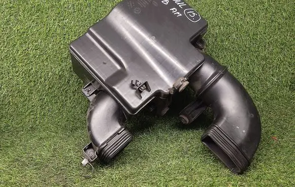 KIA Soul Intake resonator 28220B2000