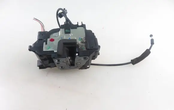 Renault Clio III Front door lock 