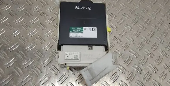 Toyota Prius+ (ZVW40) Fuse module 8922147500 2380005791