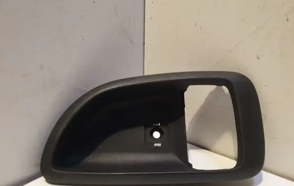 Hyundai Santa Fe Front door handle cover 8261126000