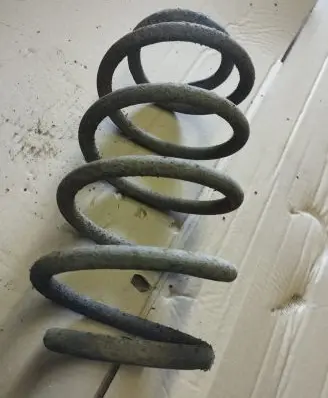 Jeep Grand Cherokee (WK) Rear coil spring