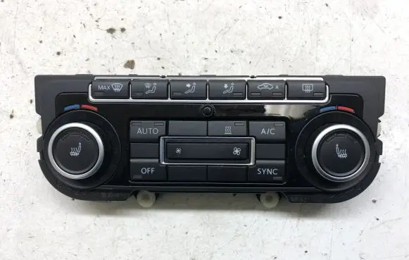 Volkswagen Tiguan Climate control unit 5K0907044GM 5HB00974693