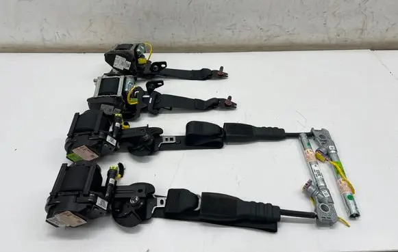 KIA Stinger Set of seat belts 88820J5200WWA 88810J5200WWA 89820J5300WK