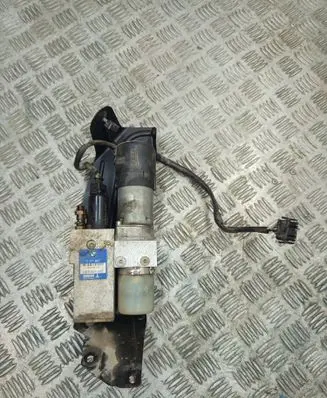 BMW 5 E60 E61 Tailgate hydraulic pump motor 7111867 HB70401002 001835