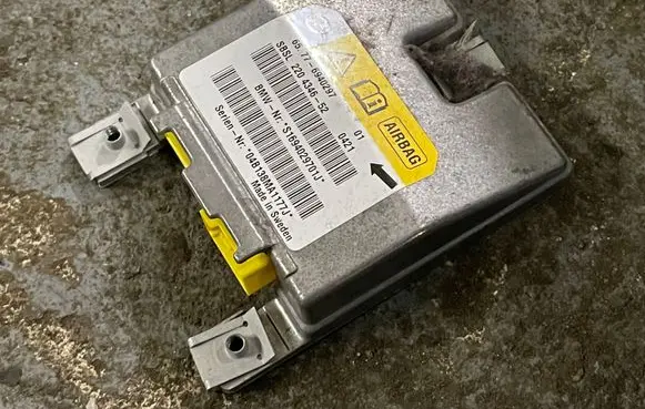 BMW 5 E60 E61 Airbag deployment crash/impact sensor 6940297 220434652 S1604029701J