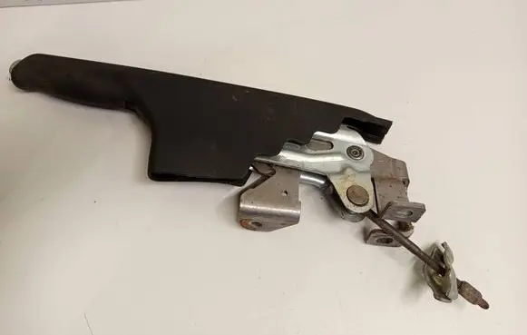 Volkswagen Golf IV Hand brake release handle 