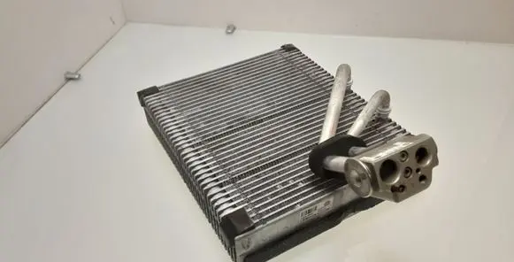 Volkswagen Touareg II Air conditioning (A/C) radiator (interior) 7P0820101