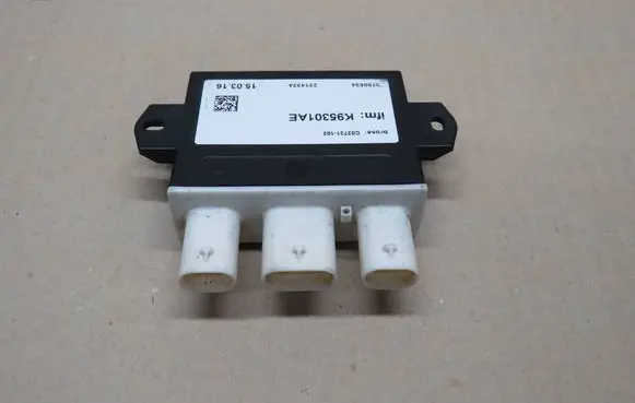 Ford Kuga II Tailgate/trunk control unit/module C02731103 2314324 K95301AE