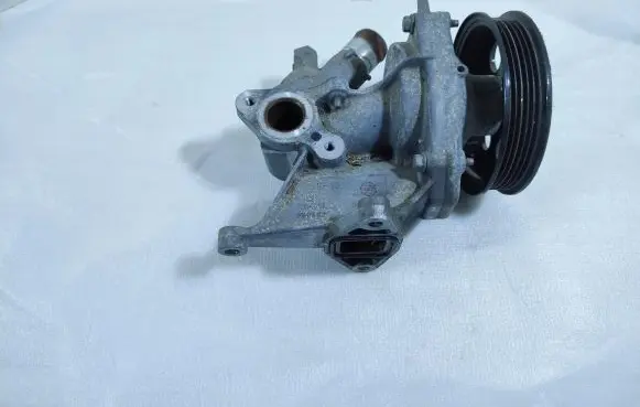 Chevrolet Camaro Water pump 12690252