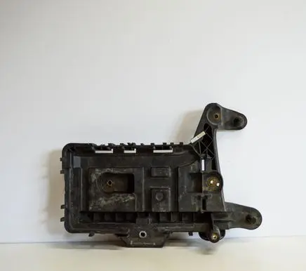 Volkswagen Jetta VI Battery box tray 1K0915333H 1K0915325B