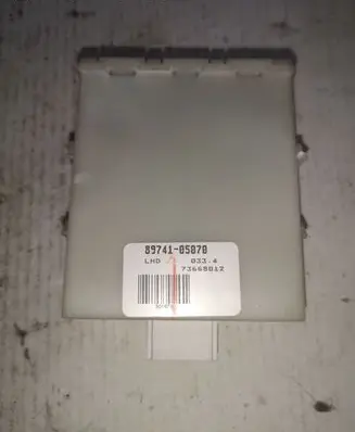 Toyota Avensis T250 Door control unit/module 8974105070 73668012