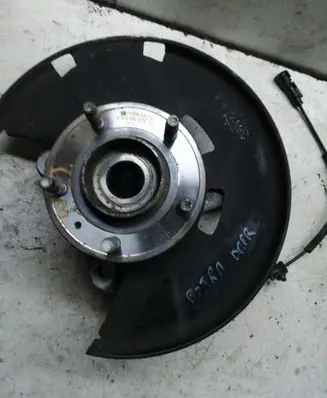 Opel Astra J Front wheel hub spindle knuckle 13583479