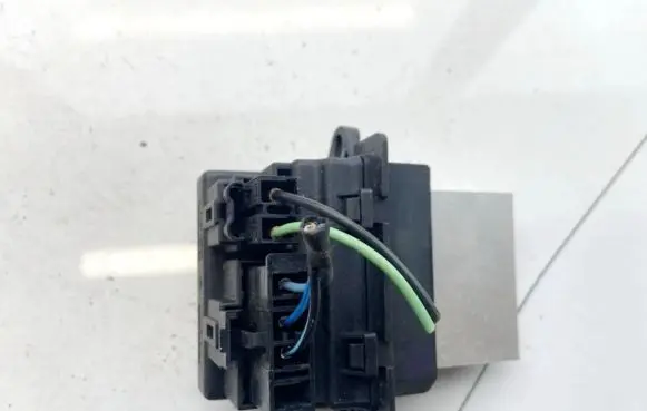 Chrysler Pacifica Heater blower motor/fan resistor