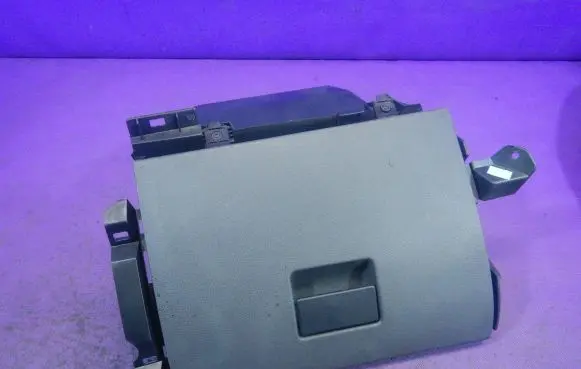 Ford Focus C-MAX Glove box 3M51R06044AHN