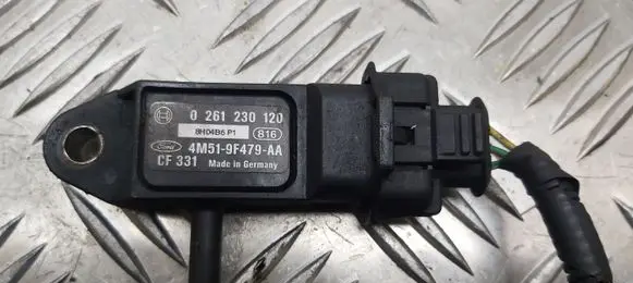 Ford Focus Air pressure sensor 0261230120