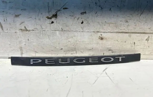 Peugeot 508 Manufacturer badge logo/emblem 9677484580