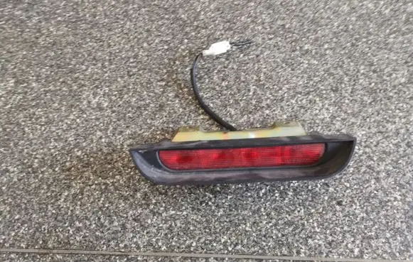 Mitsubishi Space Star Third/center stoplight 09961022