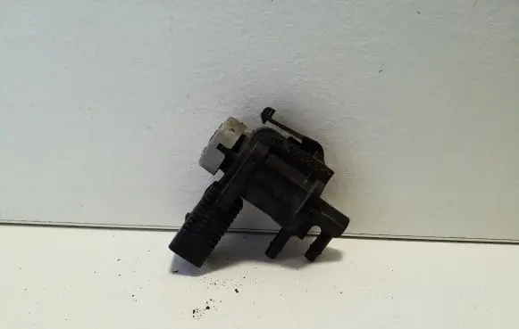 Volkswagen Amarok Valve vacuum 1K0906283A