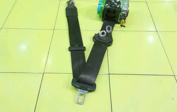 Audi TT TTS Mk2 Front seatbelt 305687599G48AJ BEZPIECZENSTWA