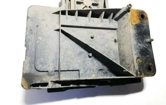 Battery box tray