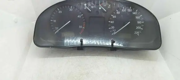 Volkswagen PASSAT B5 Speedometer (instrument cluster) 3B0919880D