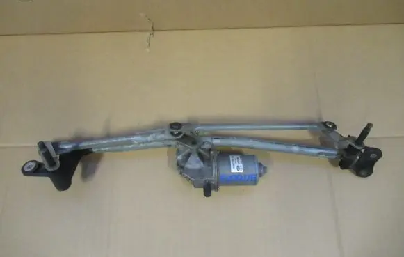 Land Rover Range Rover Evoque L538 Front wiper linkage and motor W0027101