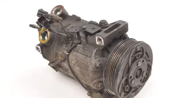Volvo V70 Air conditioning (A/C) compressor (pump) C813140S