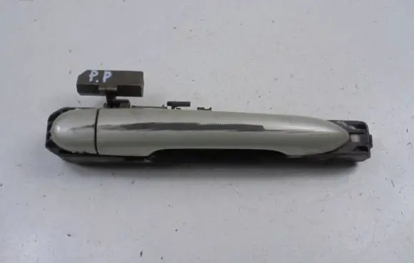 Renault Laguna II Front door exterior handle 8200004747