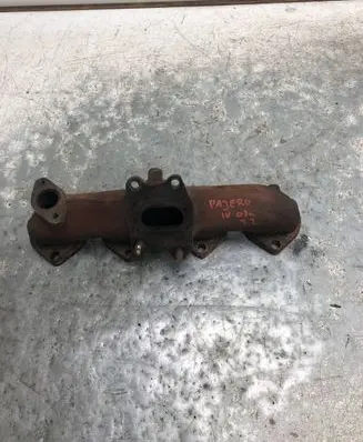 Mitsubishi Pajero Exhaust manifold