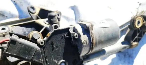 Chrysler Voyager Wiper motor WS00000303