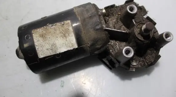 Volkswagen Golf IV Wiper motor 0390241151