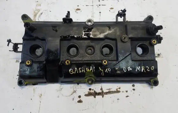 Nissan Qashqai Rocker cam cover 