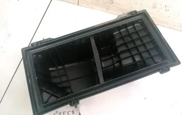 Peugeot 807 Air filter box 9636500080 98032130B